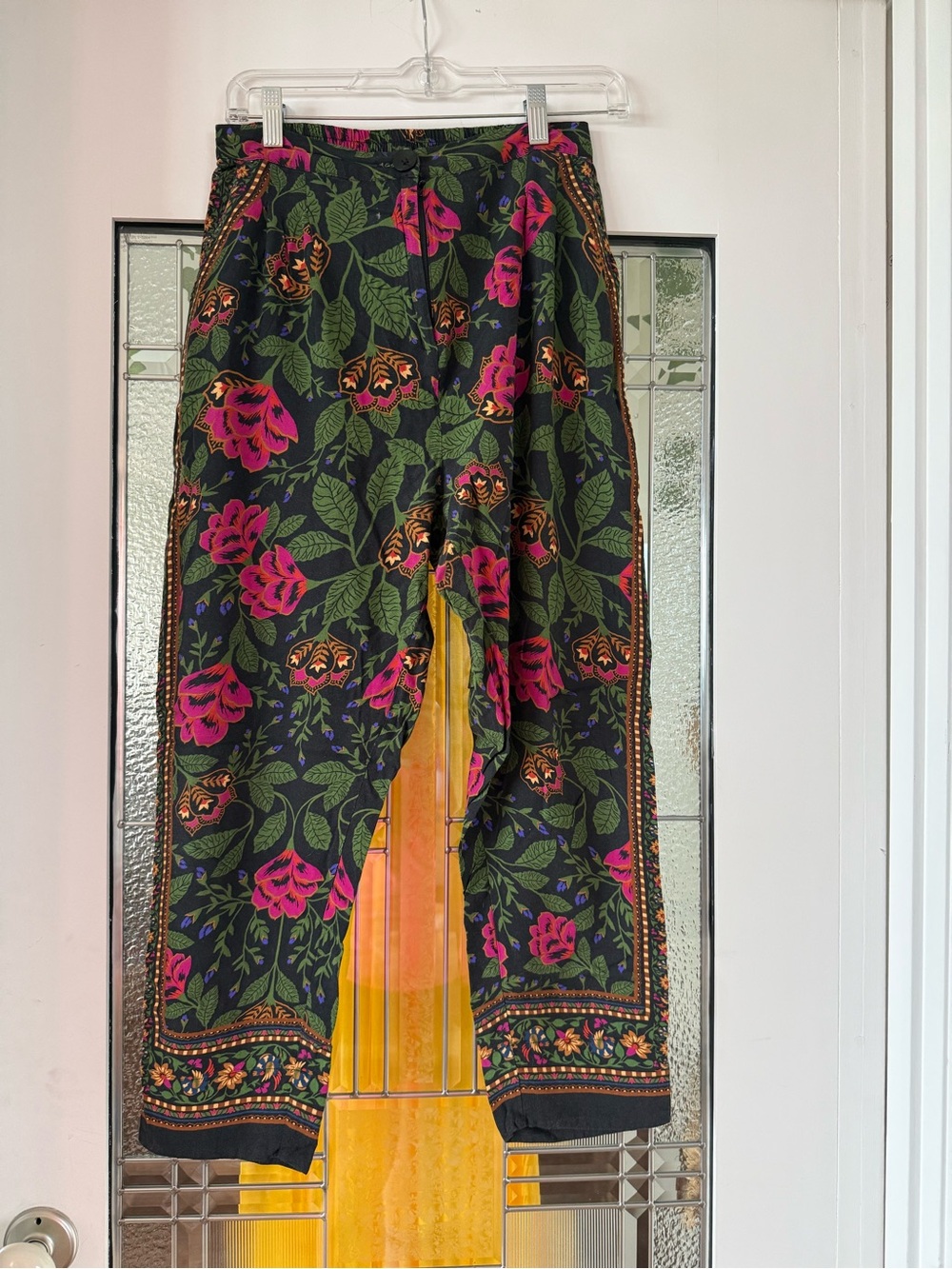 FARM Rio Black Floral Rose Cropped Pants with Pink Floral & Green Leaf Print